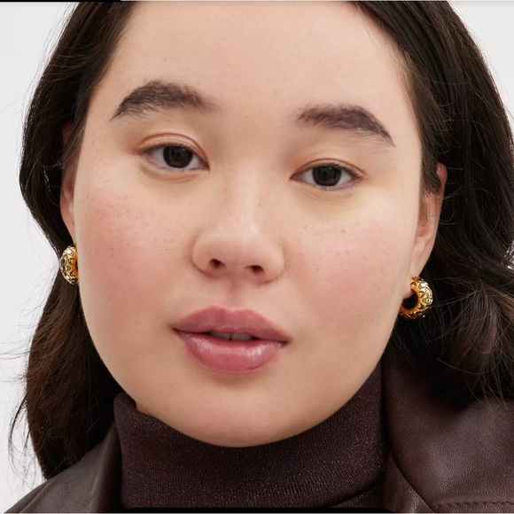 Coach Quilted Signature Chunky Hoop Earrings,nwt !! - Picture 3 of 4